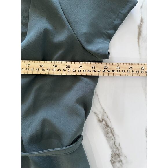 H & M Olive Green Short Sleeve Pleated Sheath Zip‎ Back Dress Size XXL - Picture 7 of 7